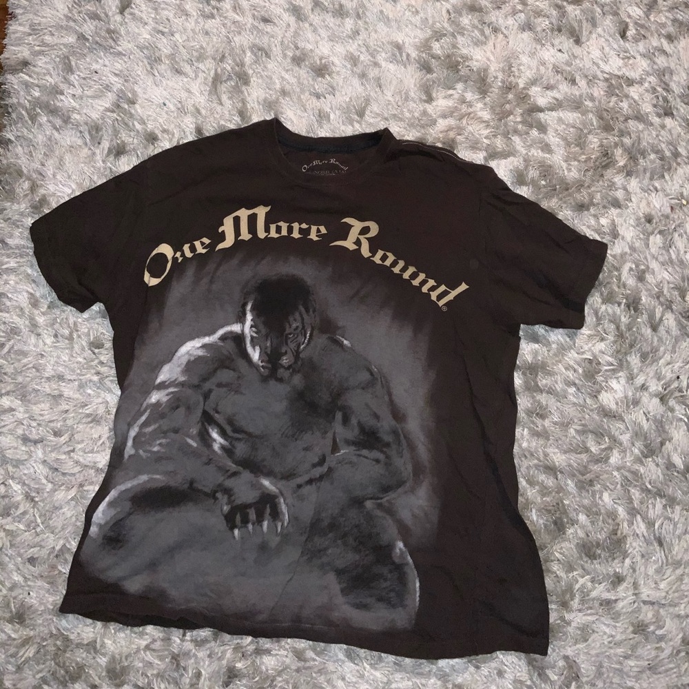 Brown graphic tee